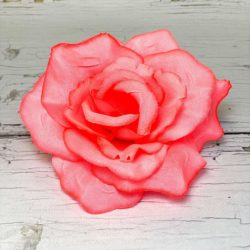 Голова розы раскрытой. D=15см.