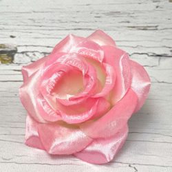 Голова розы раскрытой. D=9см